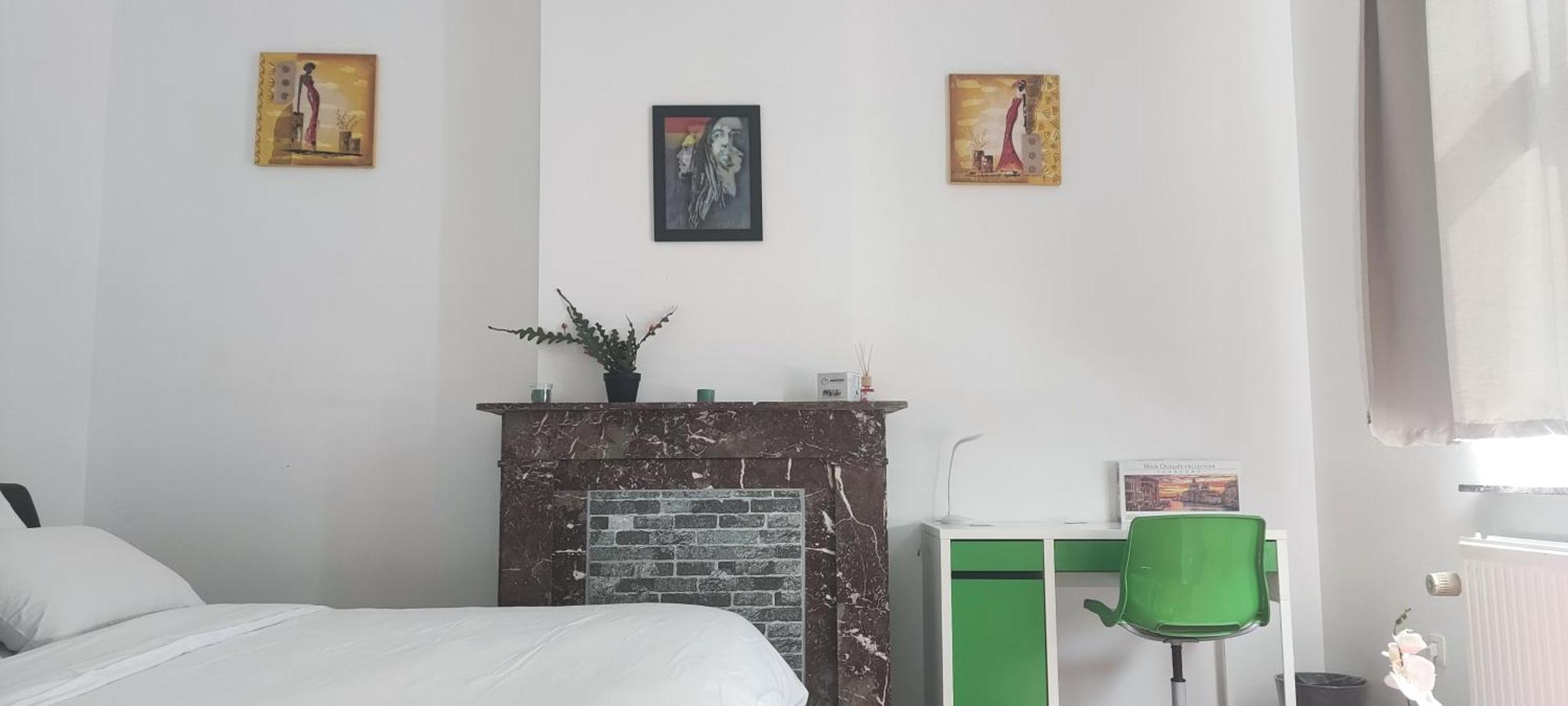 Chambre R0 Avec Salle De Bain Partagee Pres De L'Hopital De La Citadelle A Liège Kültér fotó